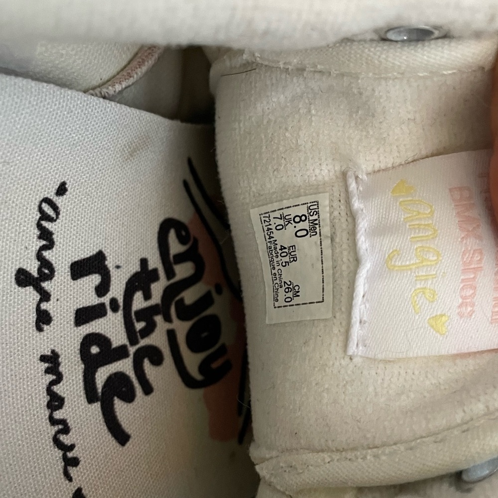 Vans - Picture 3 of 5